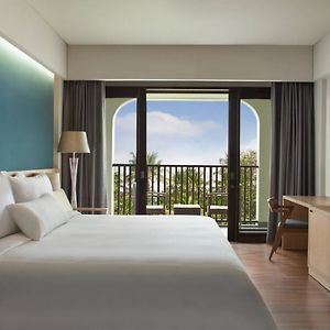 Deluxe Room Guest room 1 King Garden view Balcony Daily Shuttle to Monkey Forest Daily Yoga Bike to borrow Family Activity 24 Hour access to Motion Fitness Center